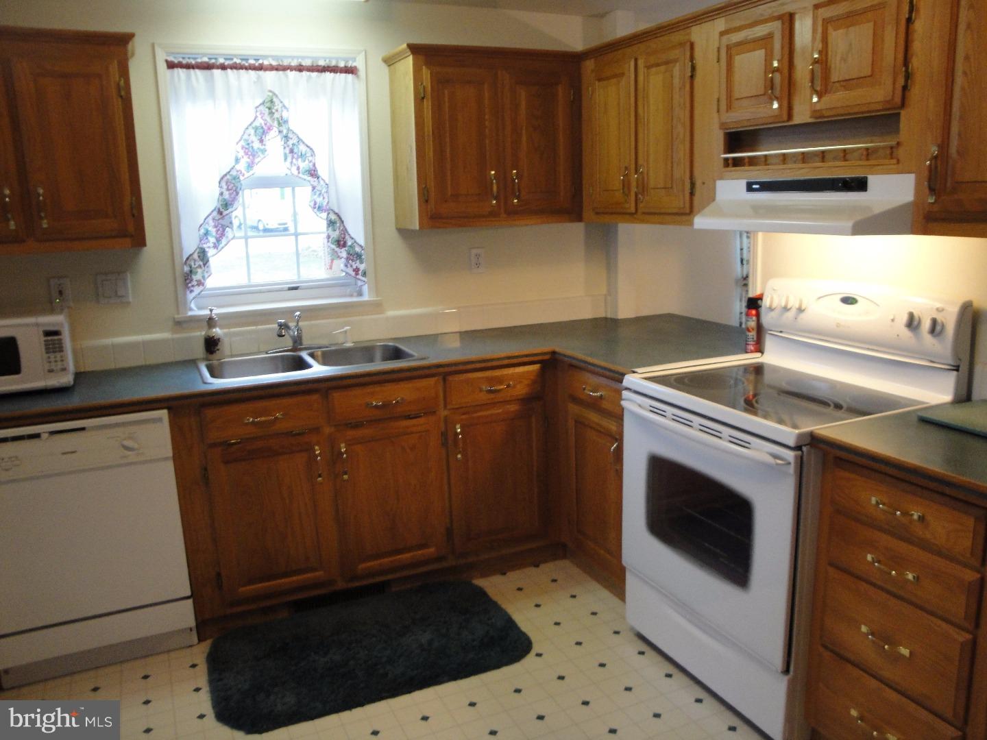 QUIET ACRES - Residential