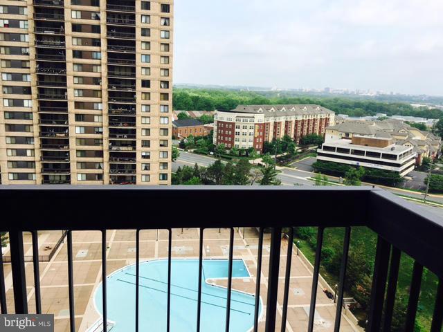 SKYLINE PLAZA - Residential Lease