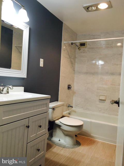 SKYLINE PLAZA - Residential Lease