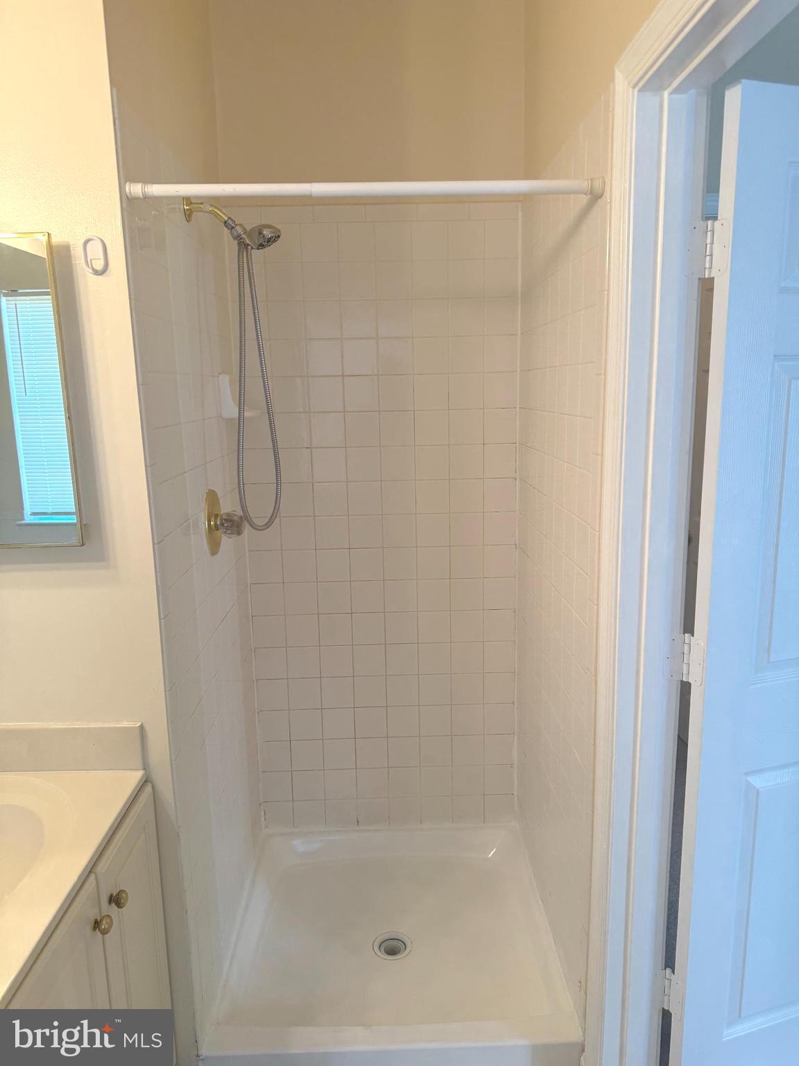 LONGMEAD - Residential