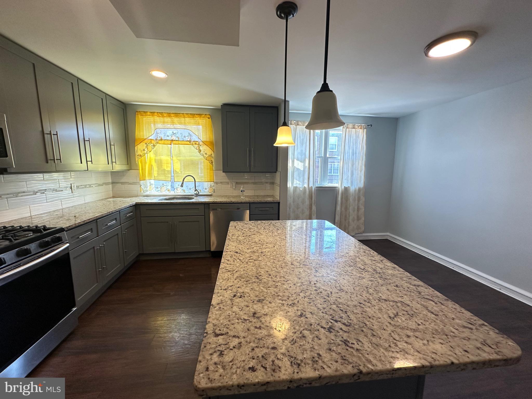 7273 BRADFORD STREET