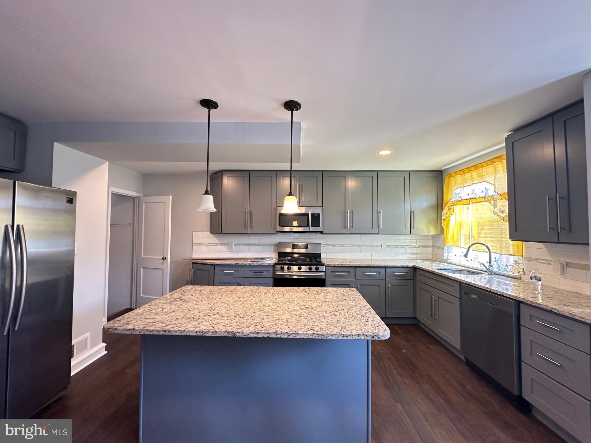 7273 BRADFORD STREET