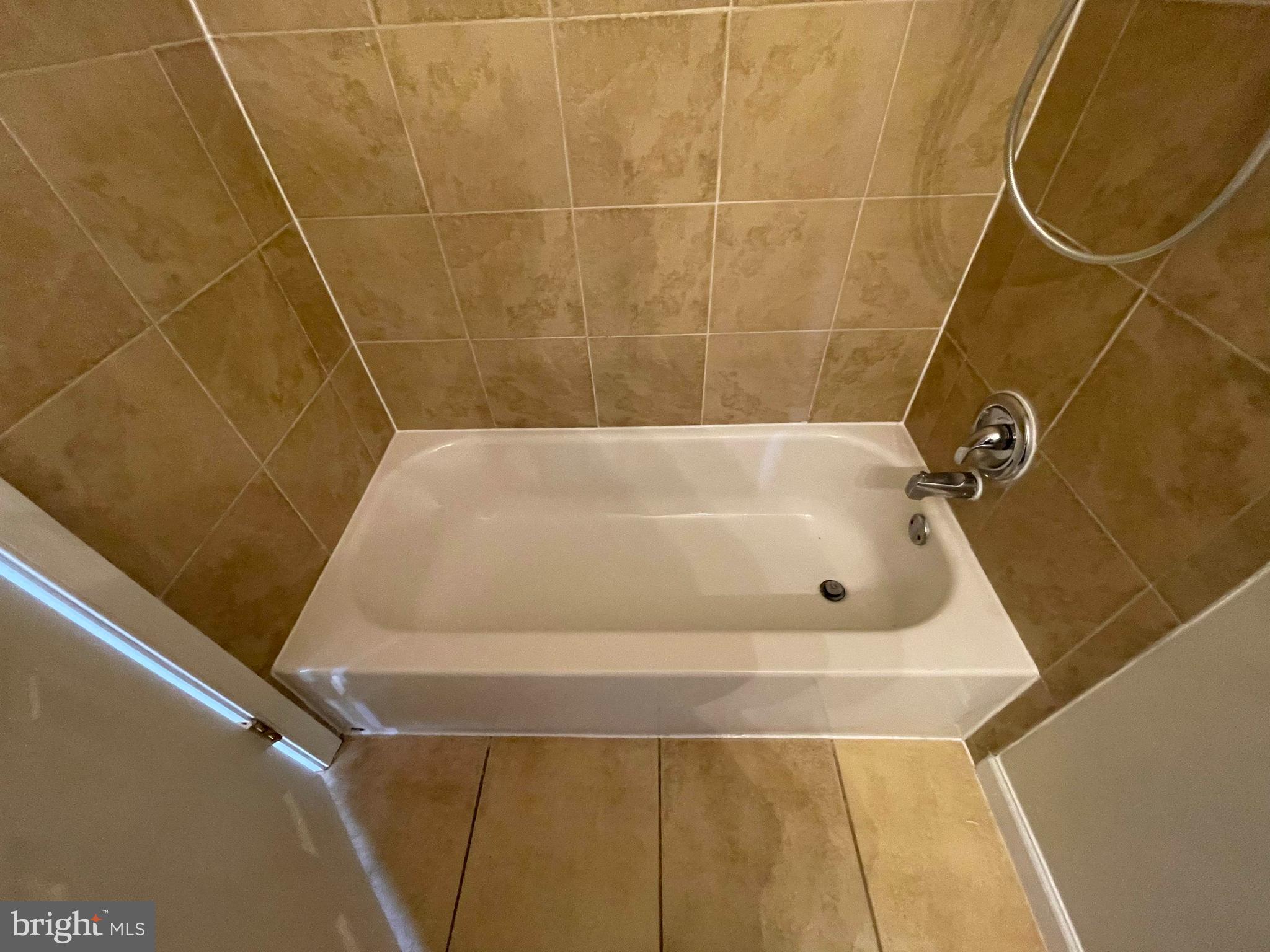 BELMONT - Residential Lease