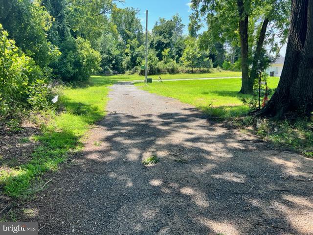 RIVERSIDE SHORES - Land