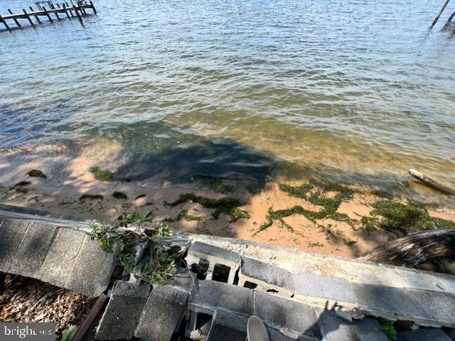 RIVERSIDE SHORES - Land