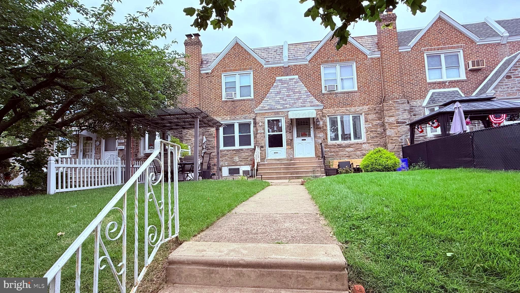 PHILADELPHIA (NORTHEAST) - Residential