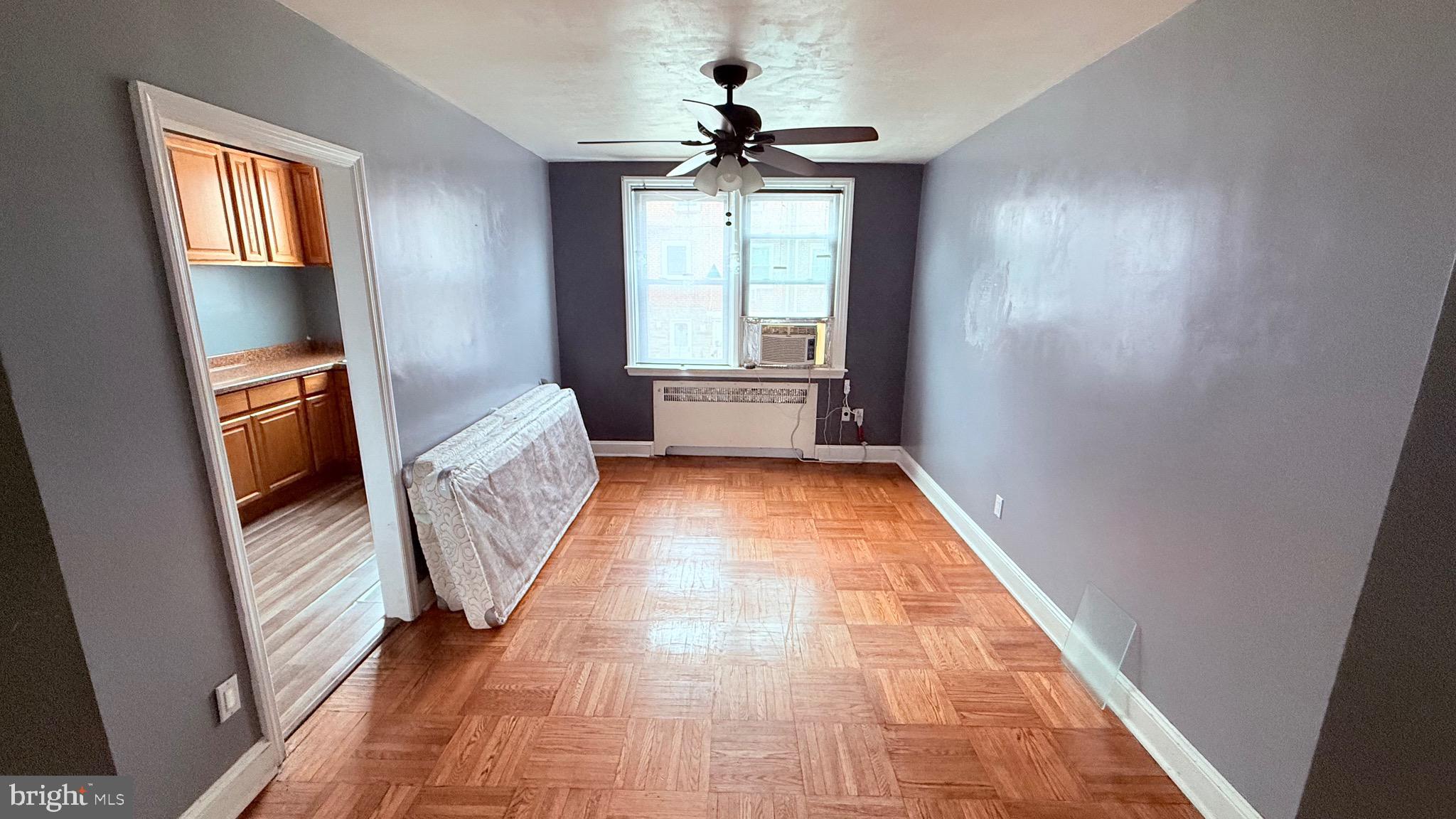 PHILADELPHIA (NORTHEAST) - Residential