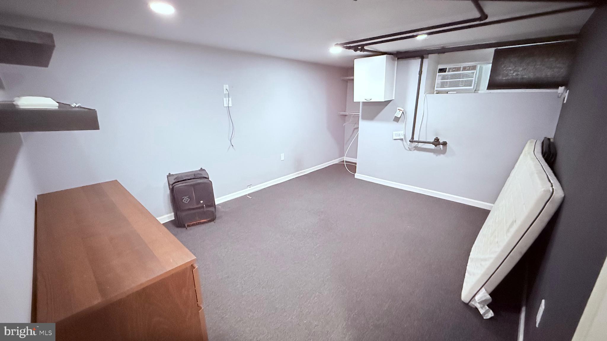 PHILADELPHIA (NORTHEAST) - Residential