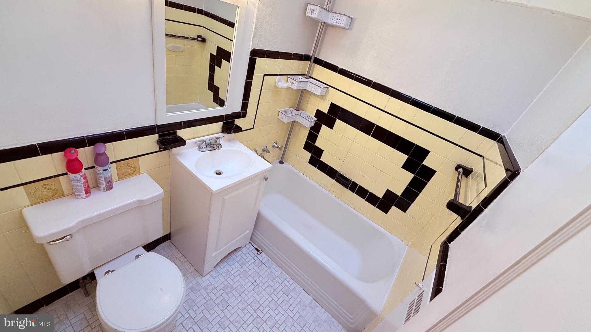 PHILADELPHIA (NORTHEAST) - Residential