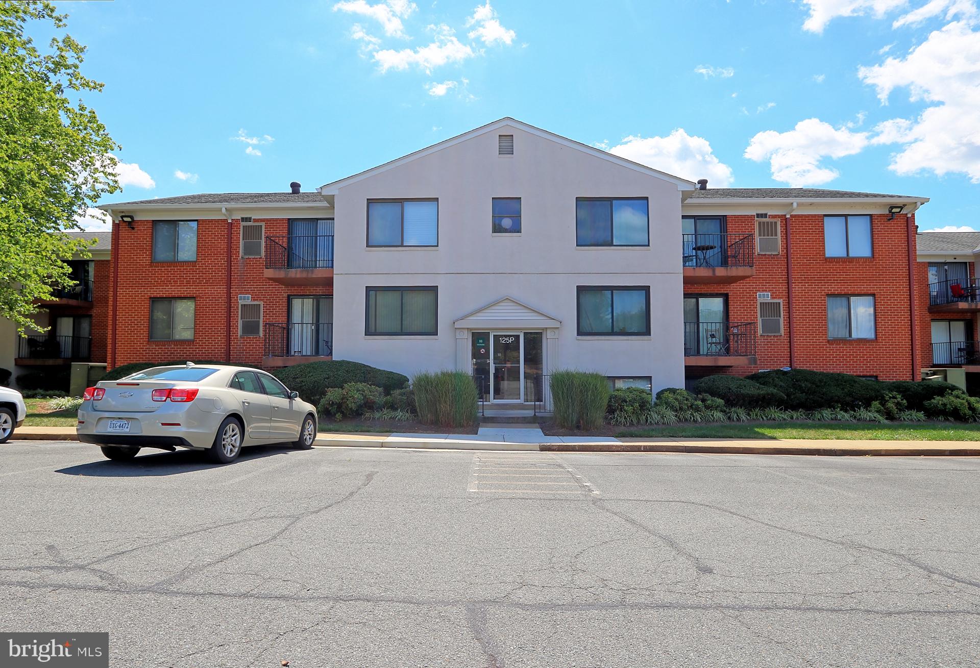 125 CLUBHOUSE DRIVE P SW 5