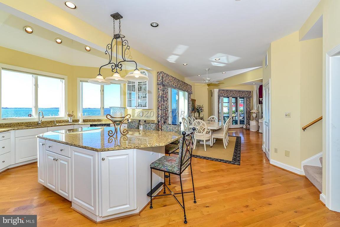 HERON HARBOUR - Residential