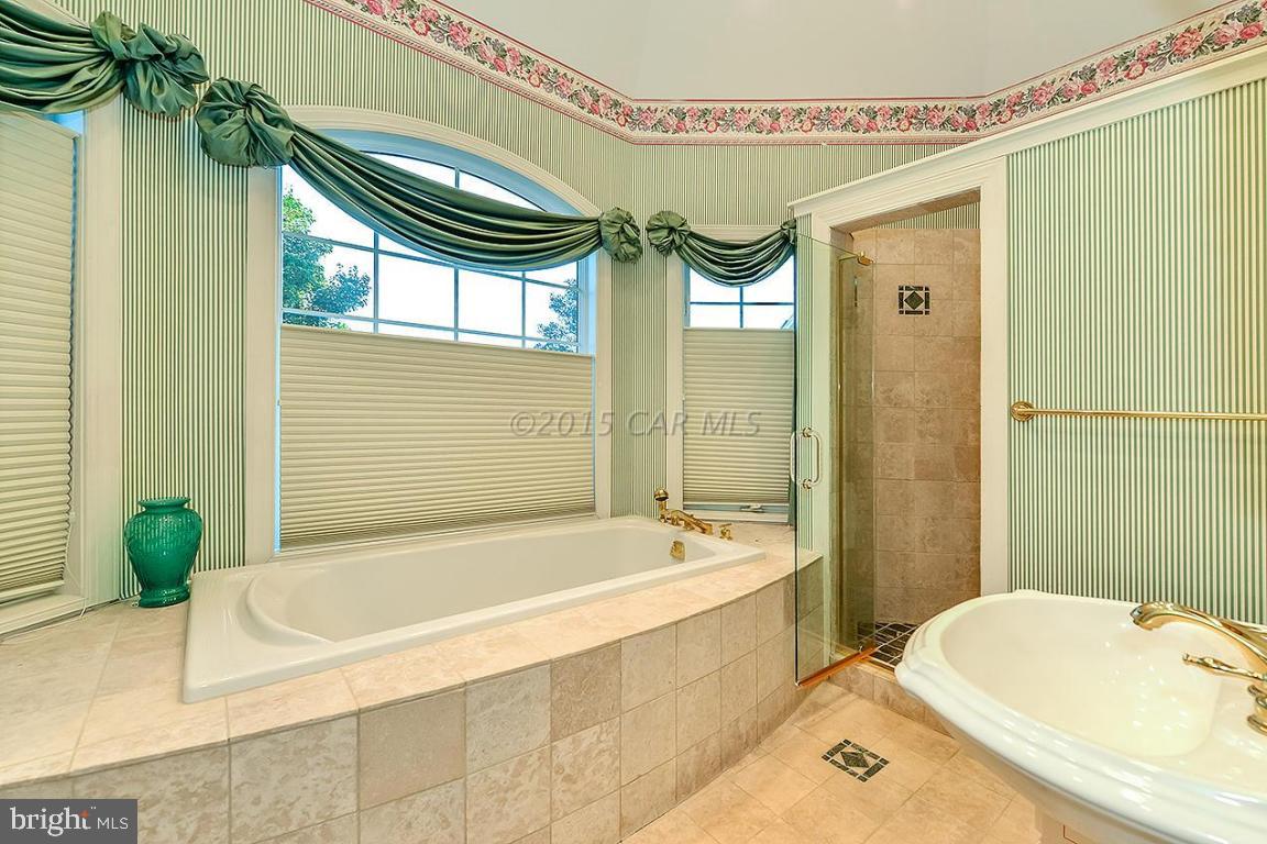 HERON HARBOUR - Residential