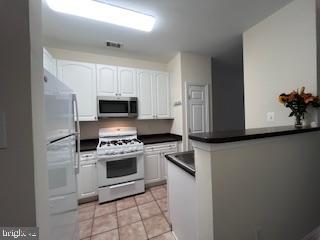 WESTBRIAR PLAZA - Residential Lease