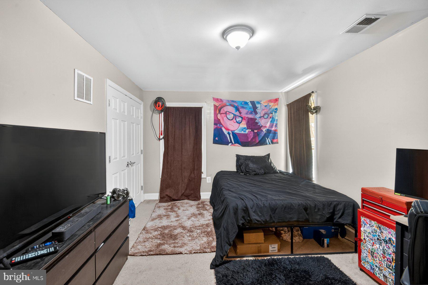 PARADISE VILLAGE - Residential