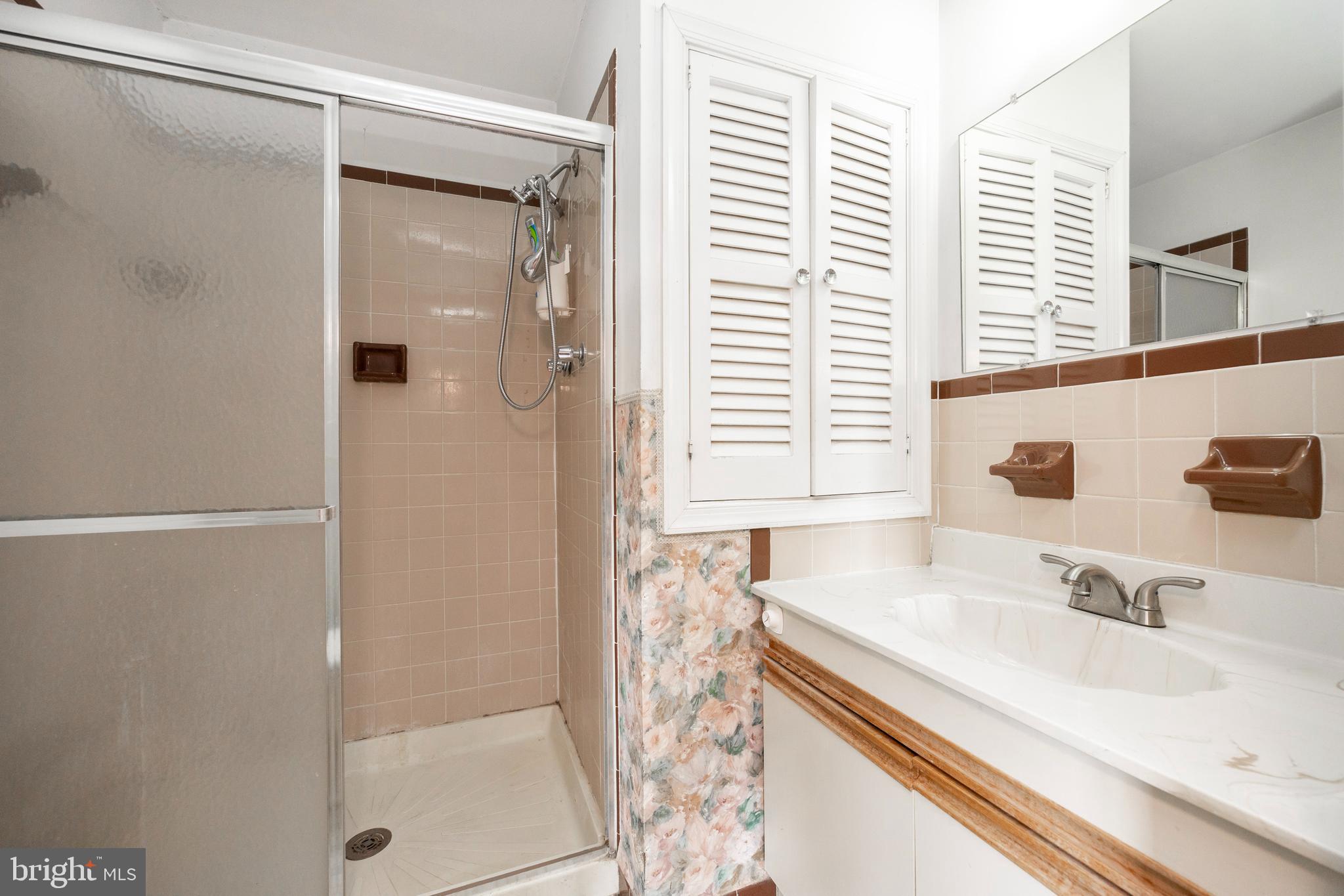 RHONDDA - Residential