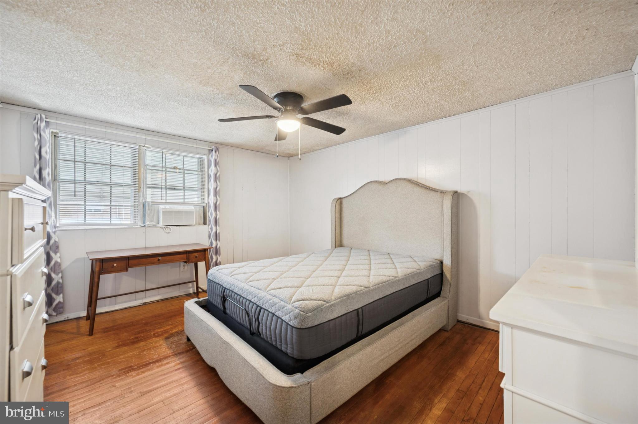 LAWNCREST - Residential