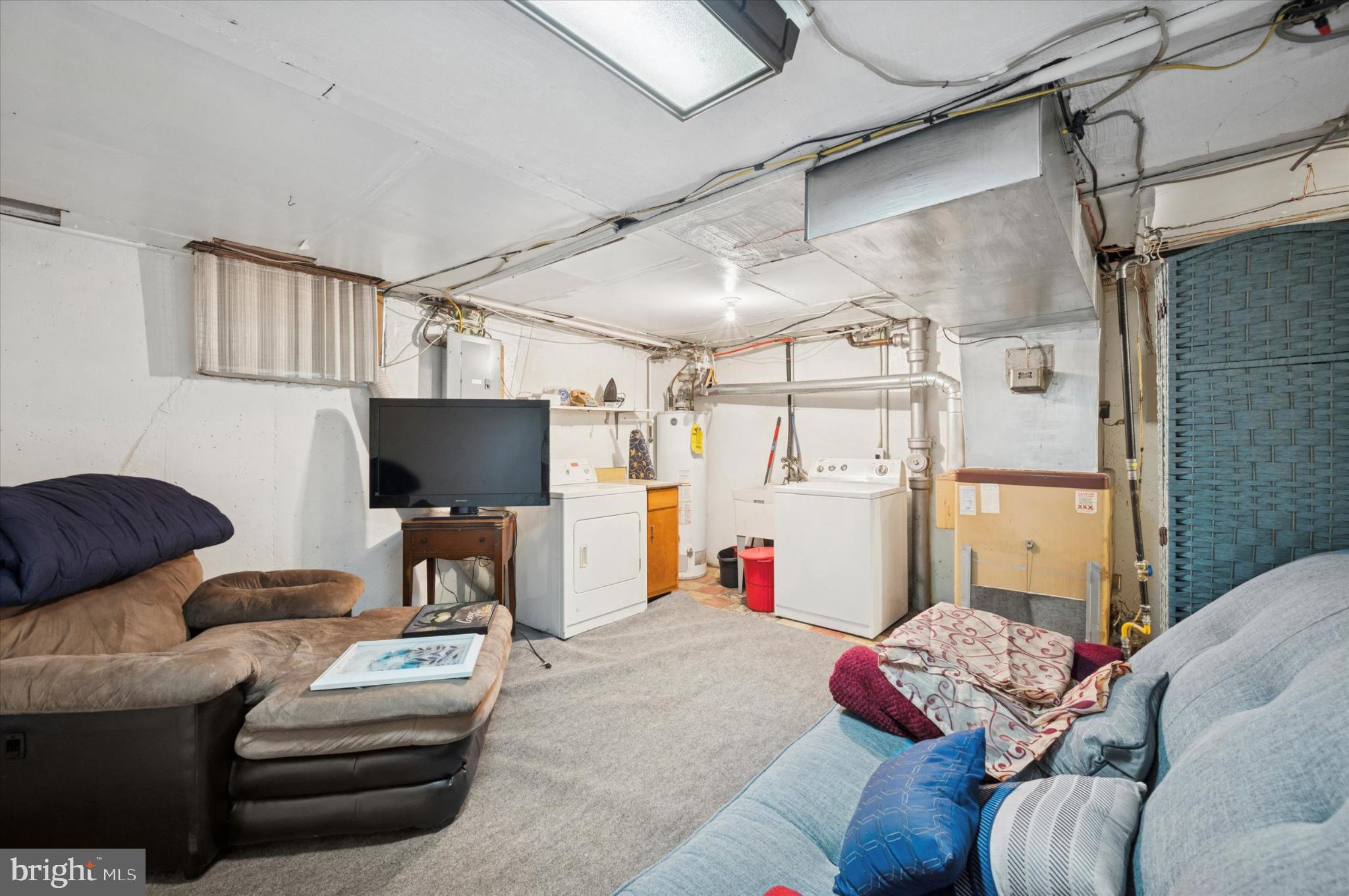 LAWNCREST - Residential