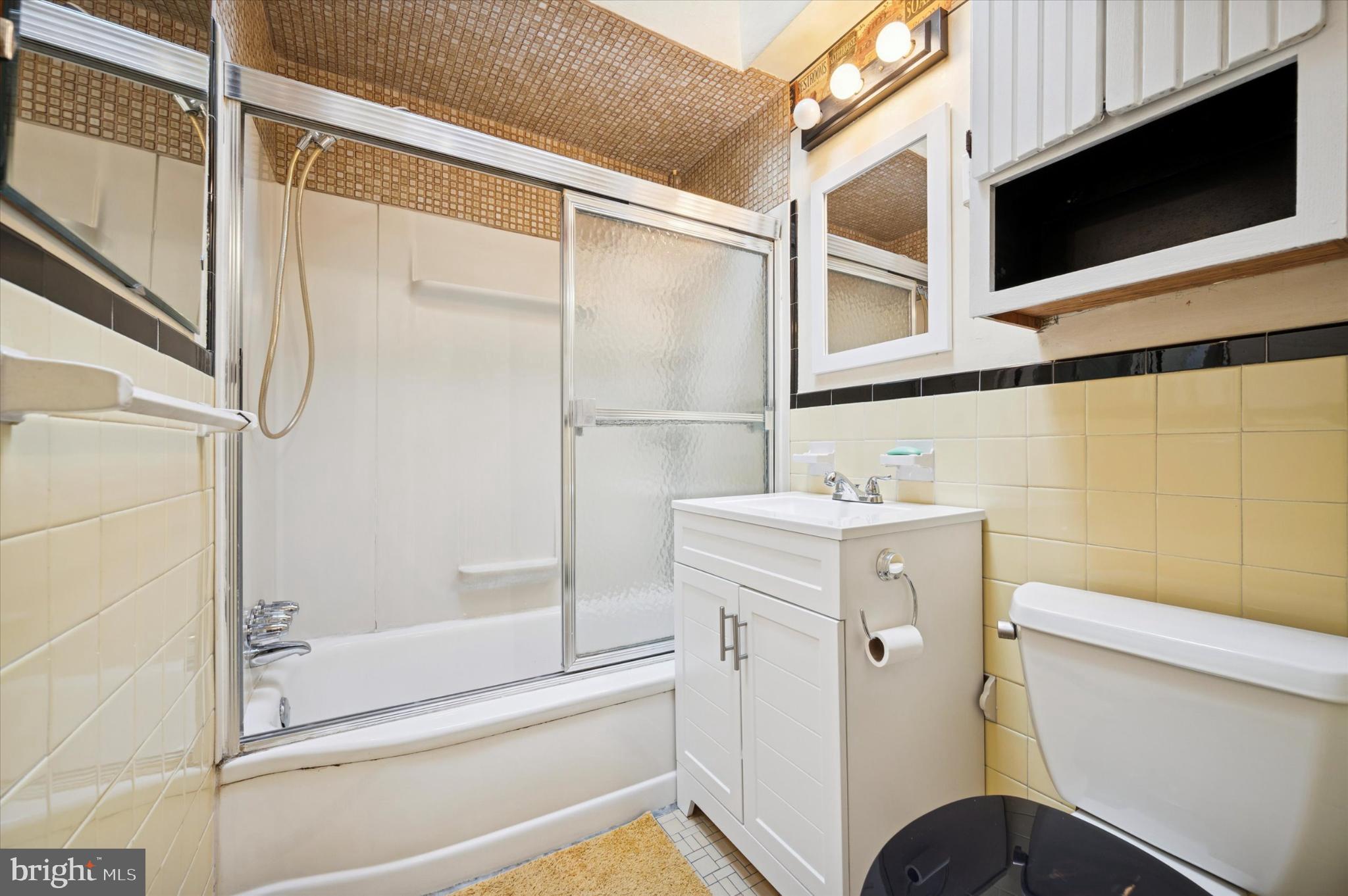 LAWNCREST - Residential