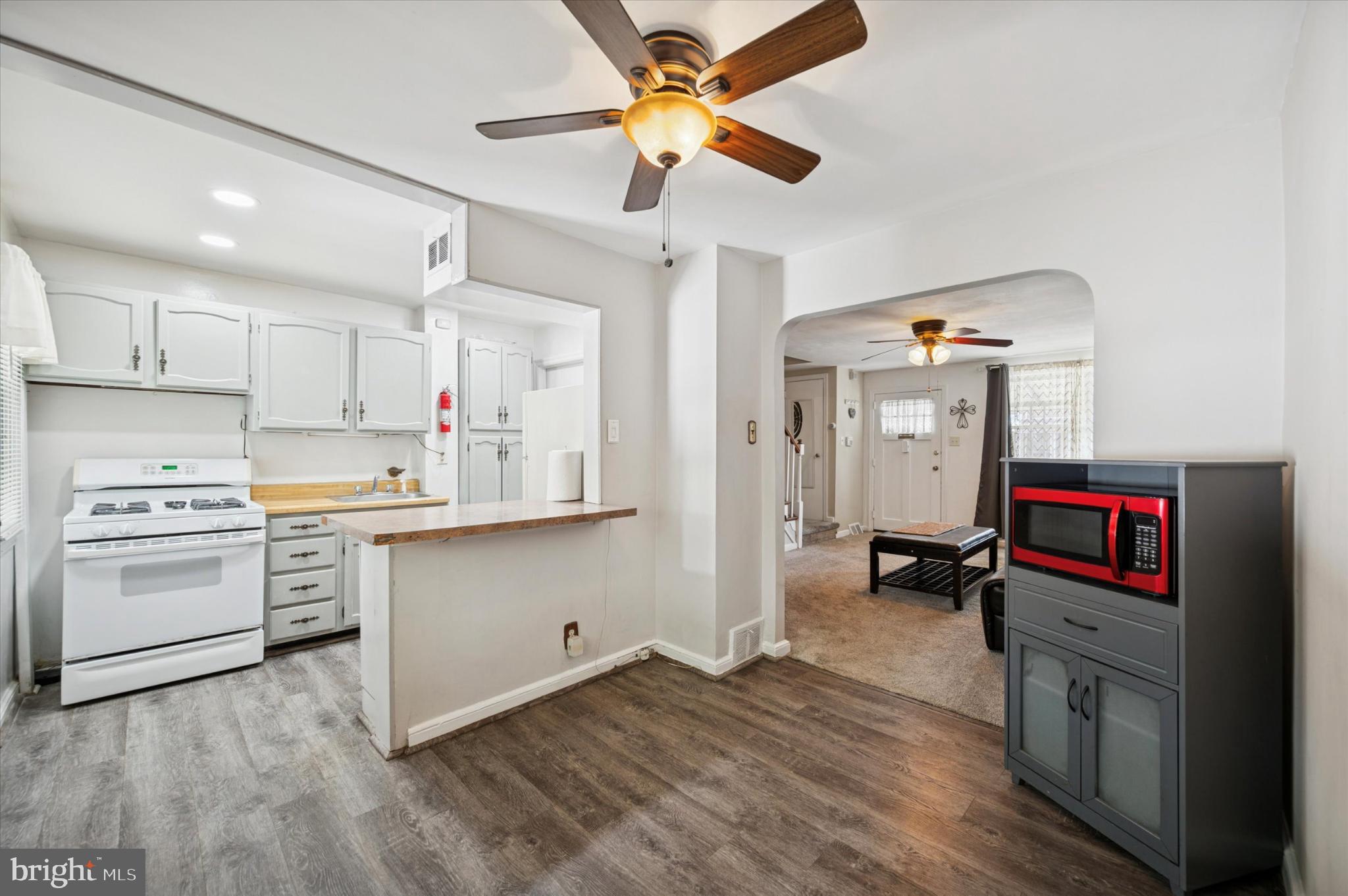 LAWNCREST - Residential