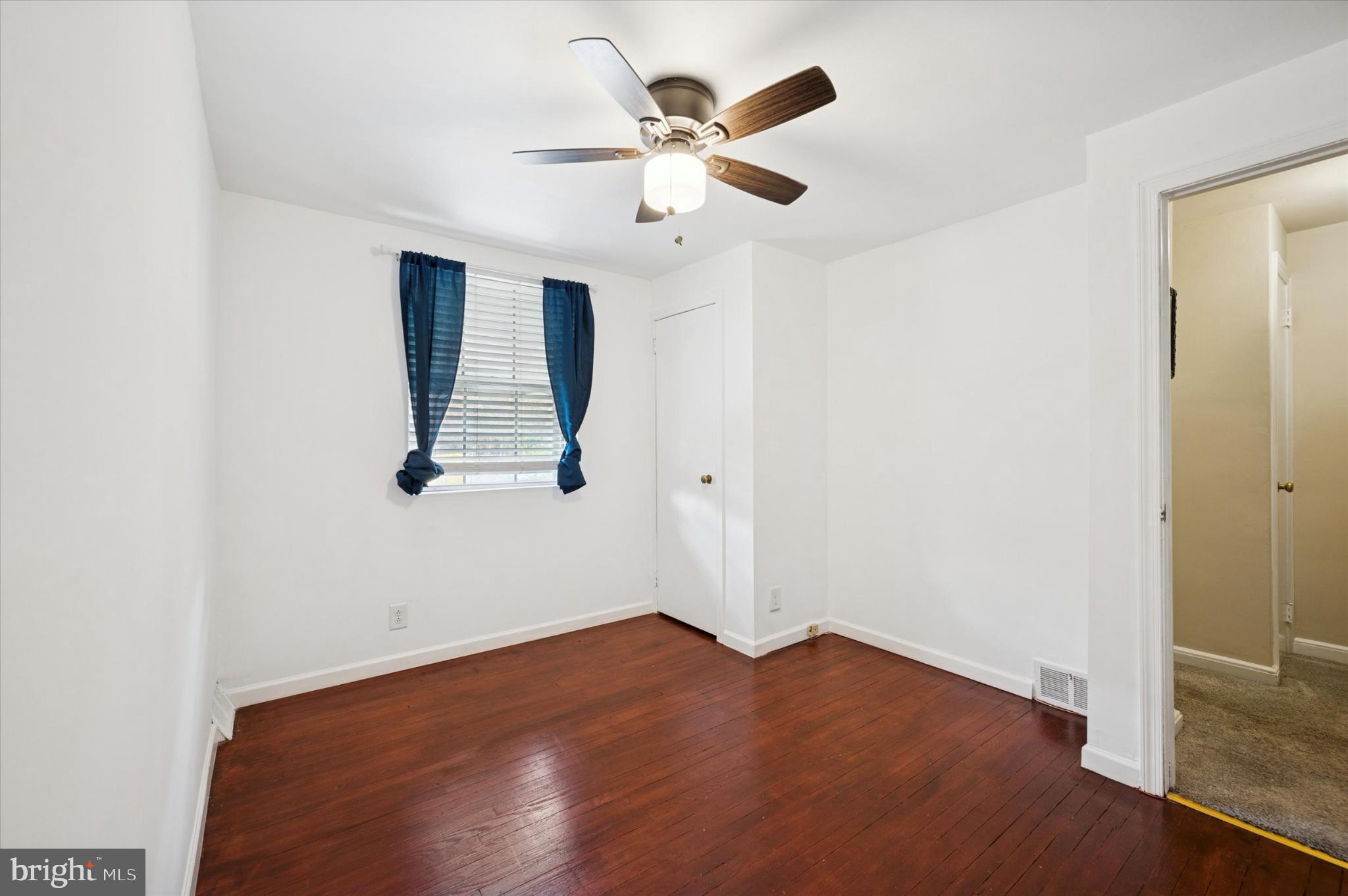 LAWNCREST - Residential