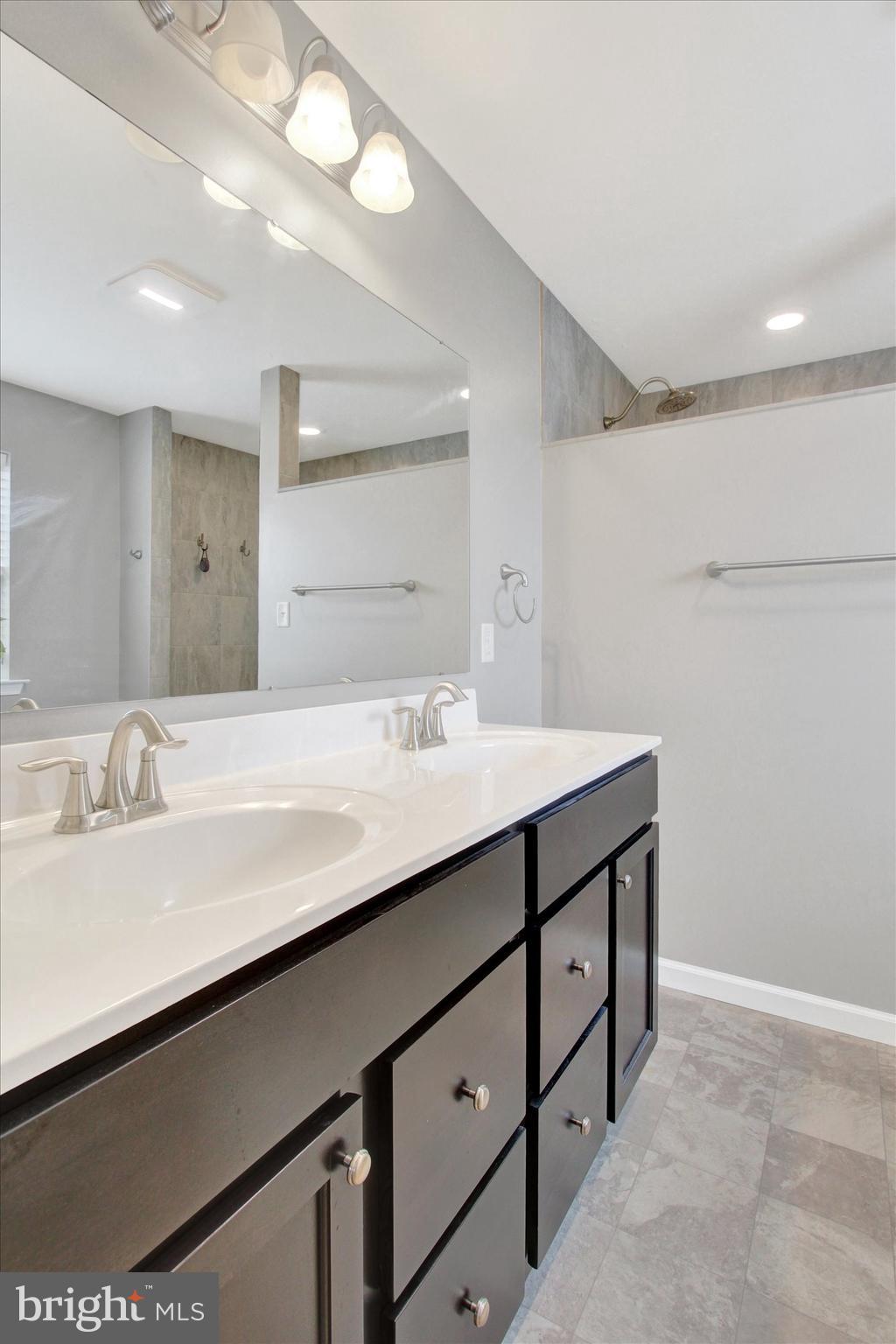 STONEWICKE - Residential