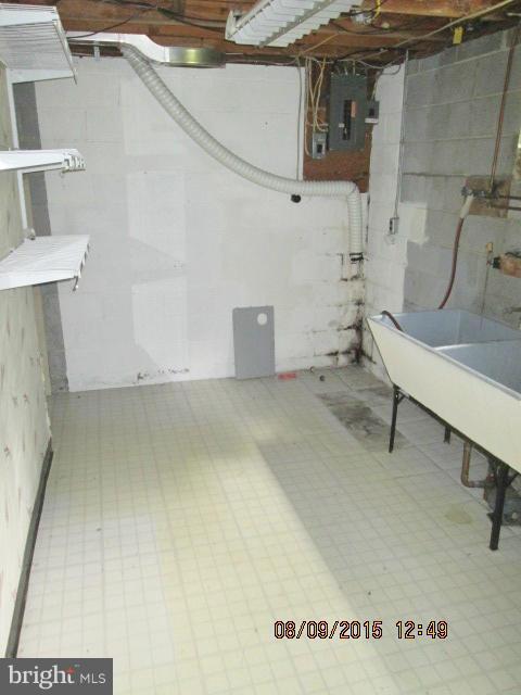 HALFWAY - Residential