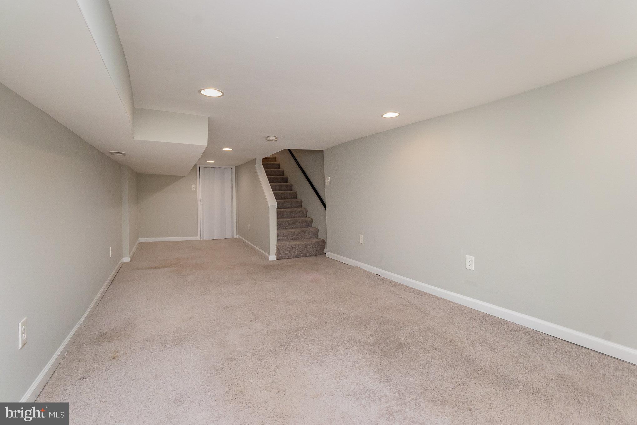 WASHINGTON VILLAGE - Residential