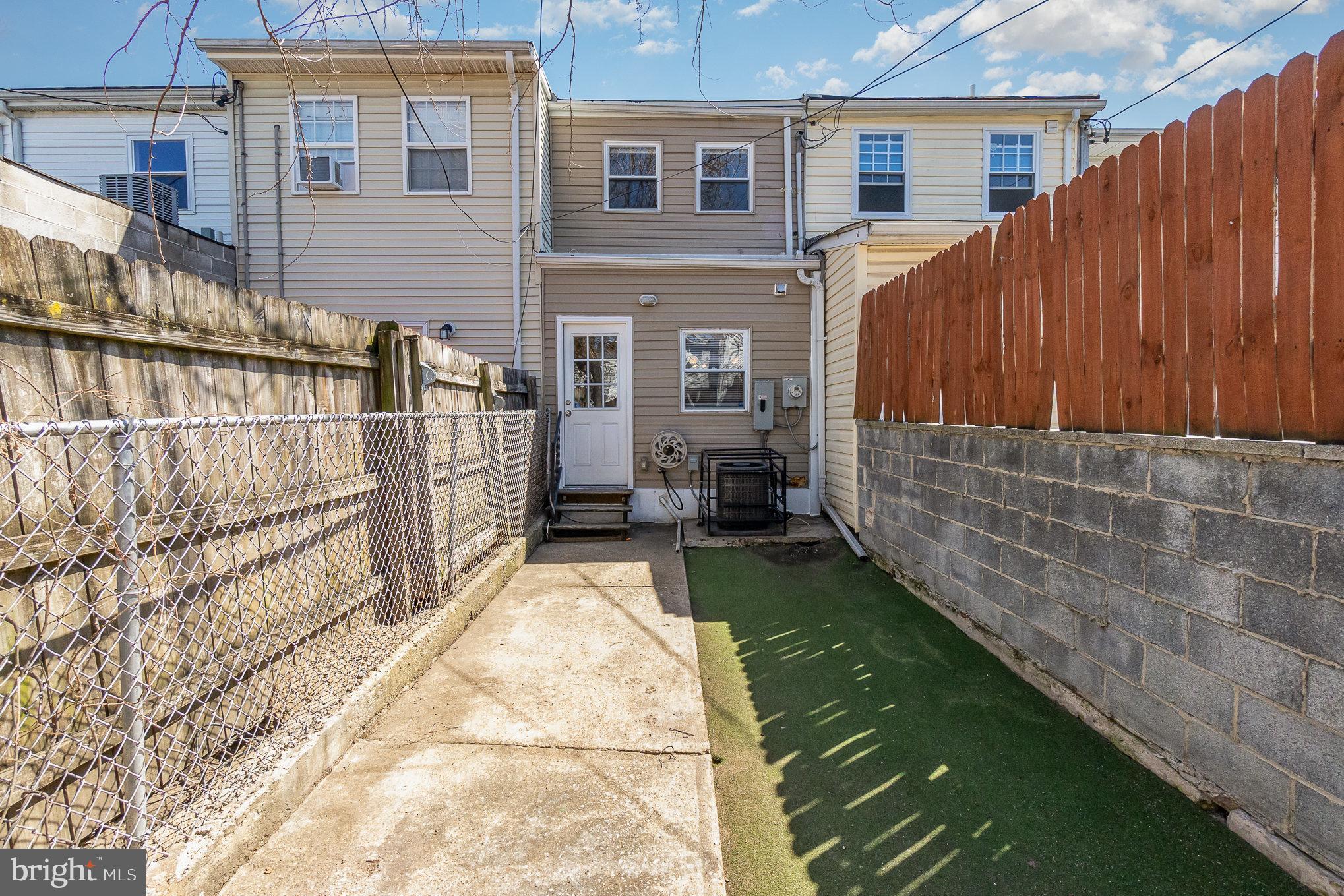 WASHINGTON VILLAGE - Residential