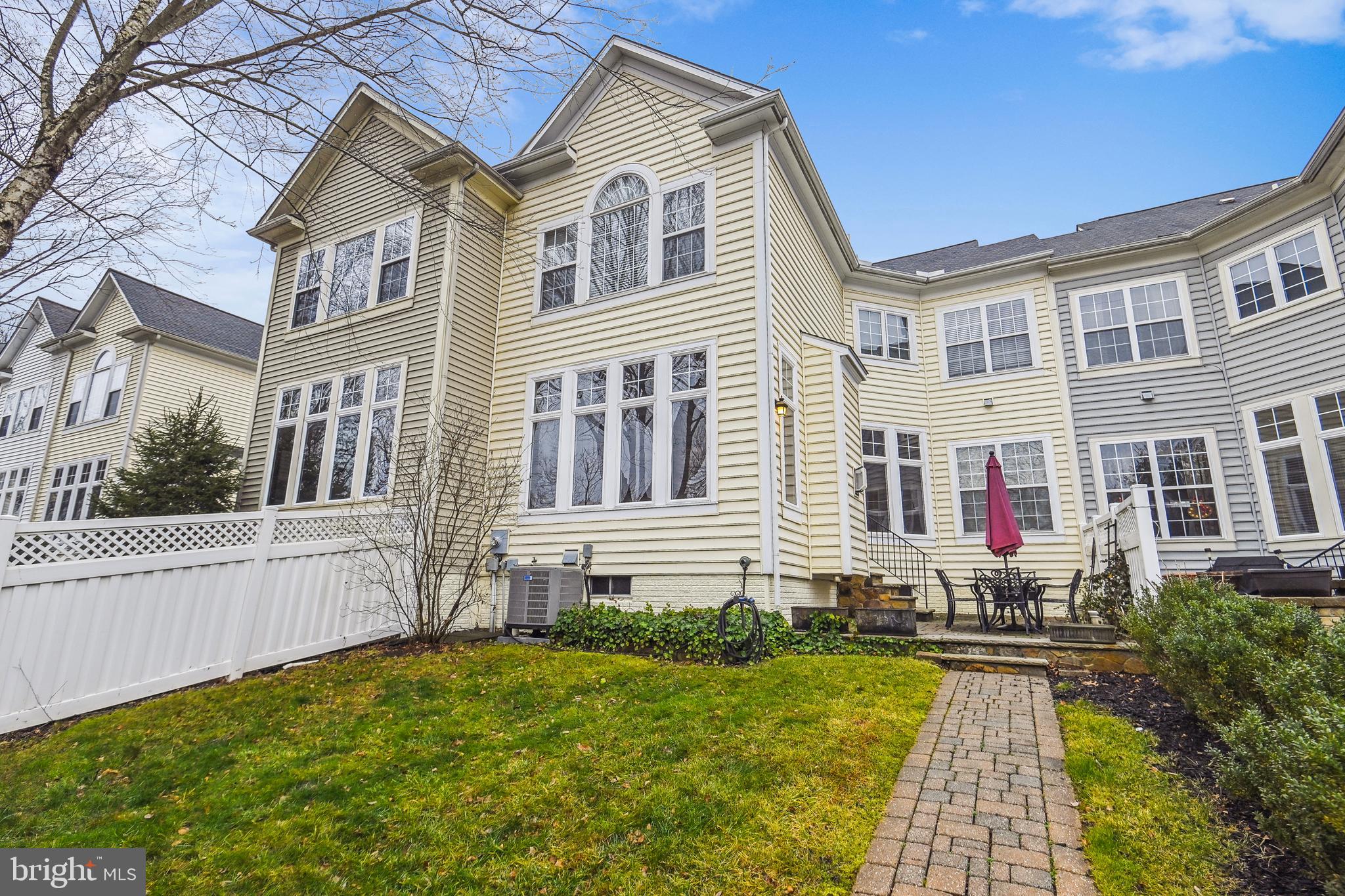 CORTLAND SQUARE - Residential