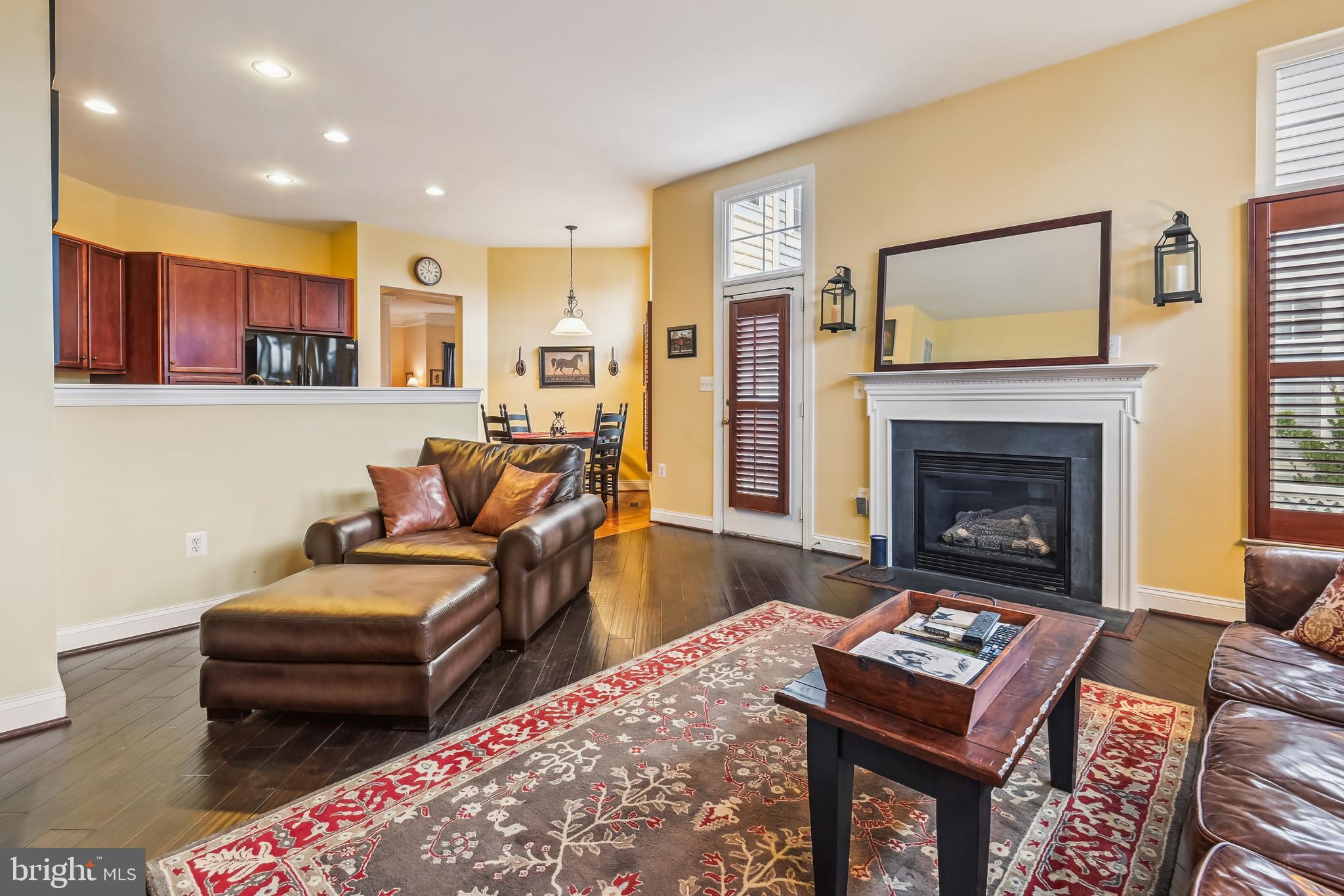 CORTLAND SQUARE - Residential