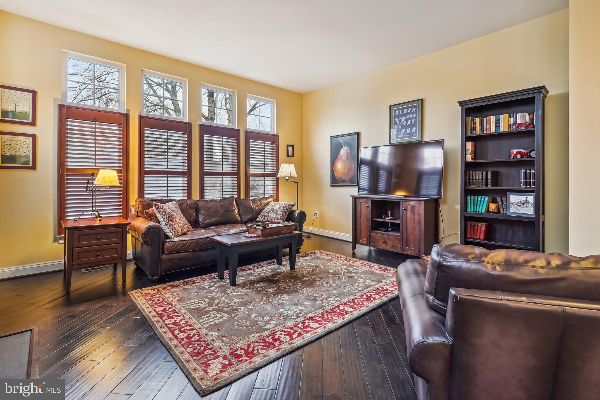 CORTLAND SQUARE - Residential