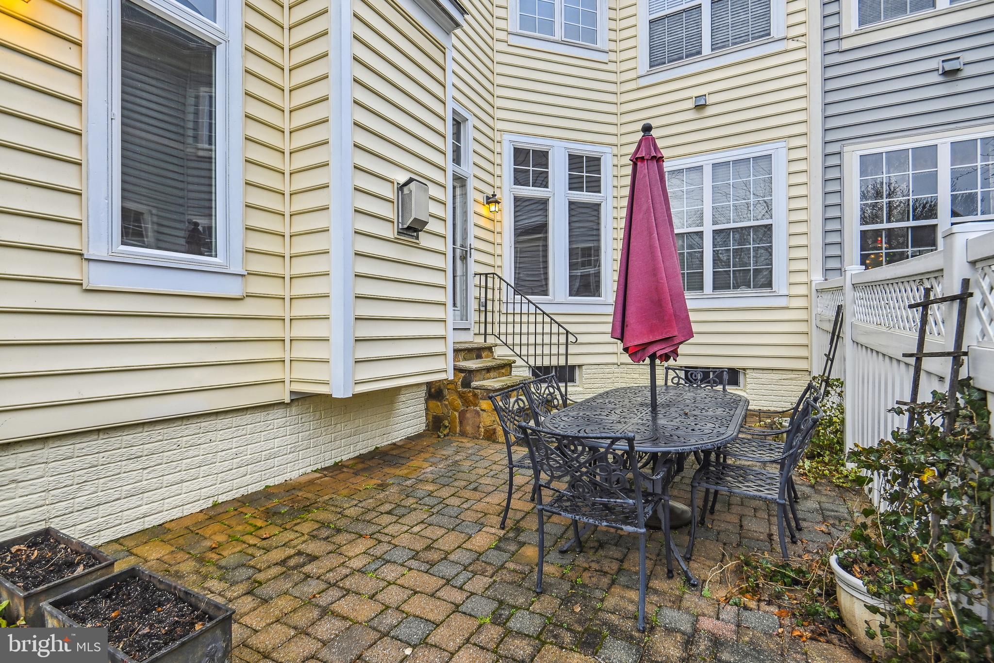 CORTLAND SQUARE - Residential