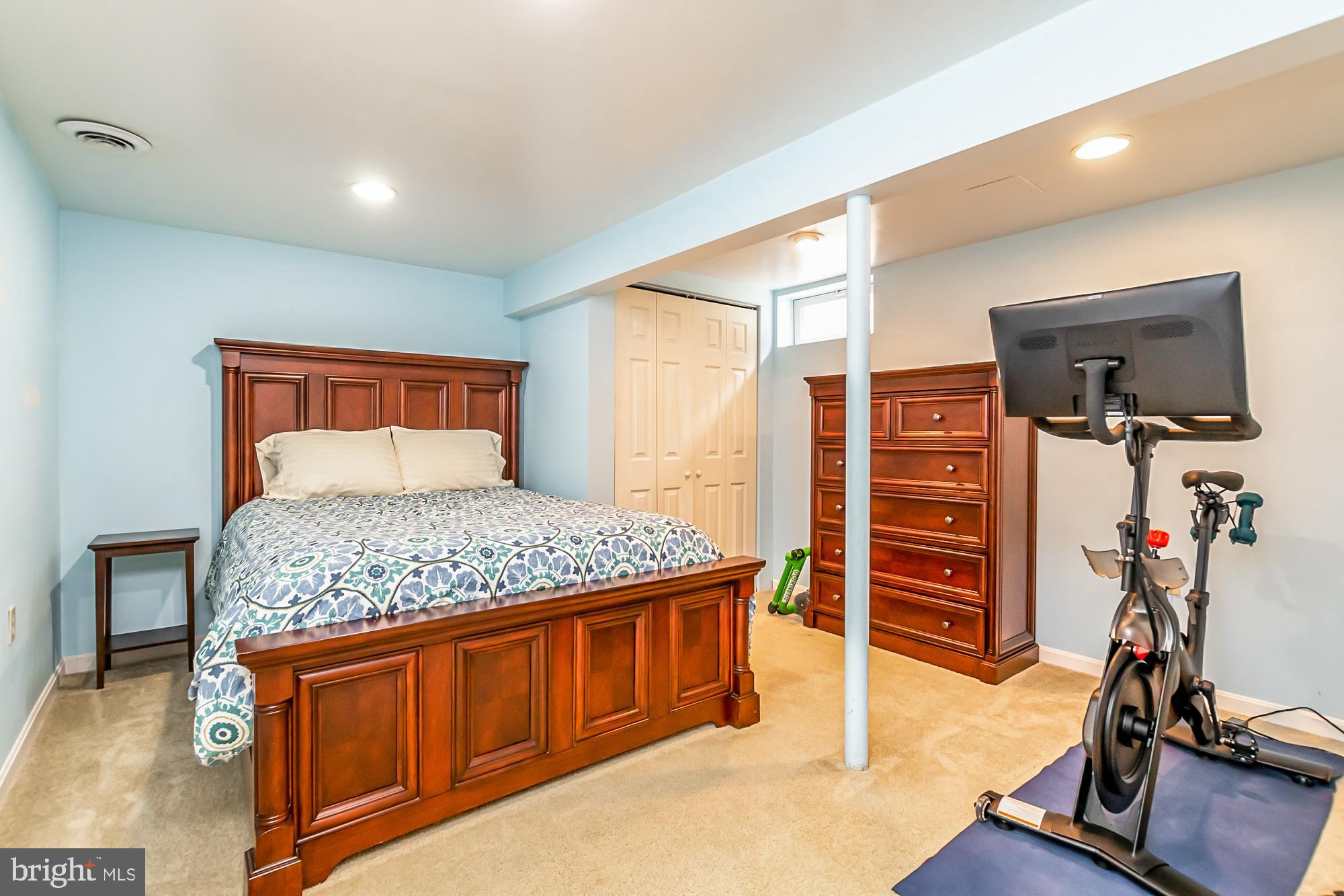 HICKORY OVERLOOK - Residential