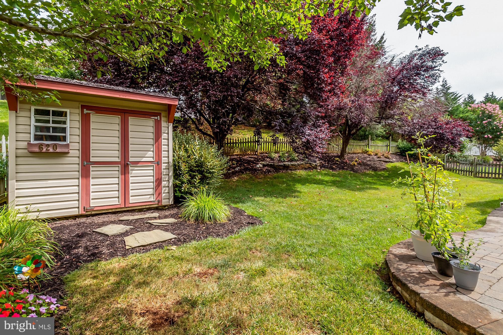 HICKORY OVERLOOK - Residential