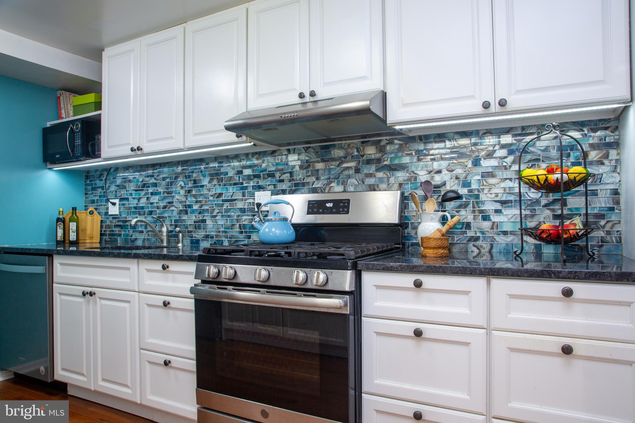 CHARLESTOWNE VILLAGE - Residential