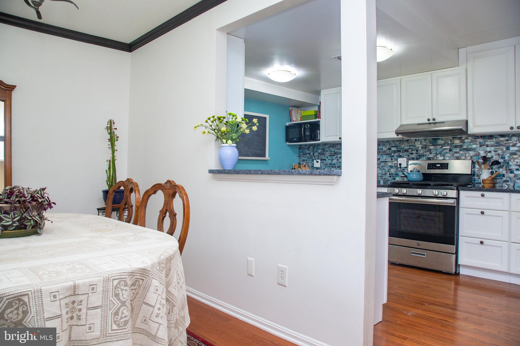CHARLESTOWNE VILLAGE - Residential