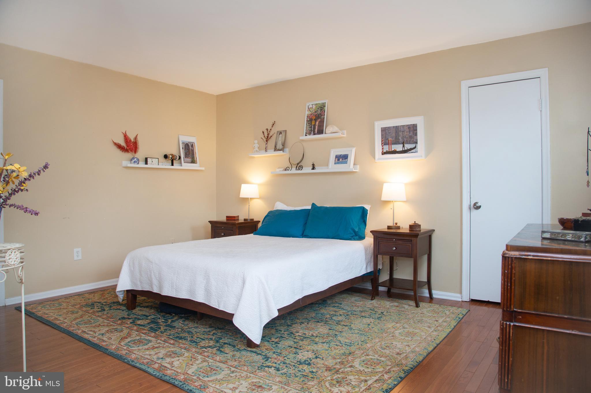 CHARLESTOWNE VILLAGE - Residential
