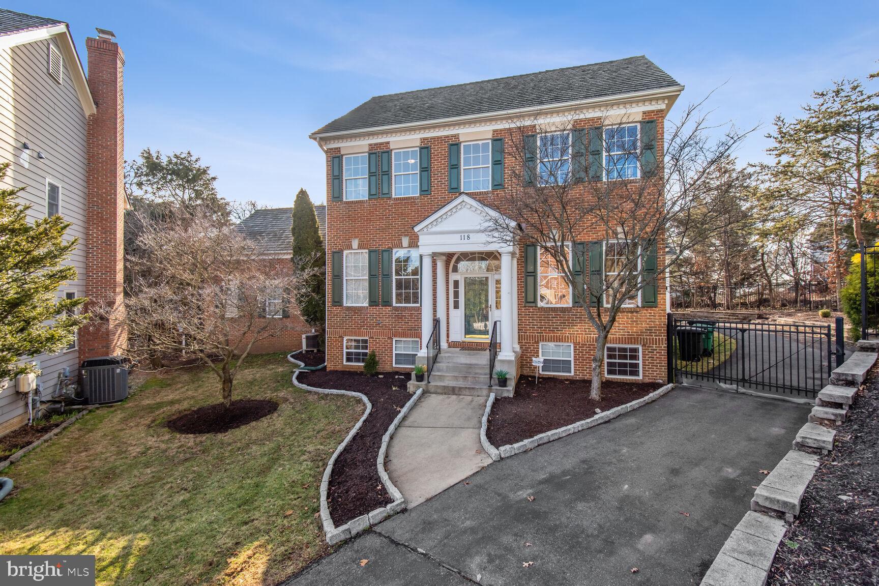 KENTLANDS - Residential
