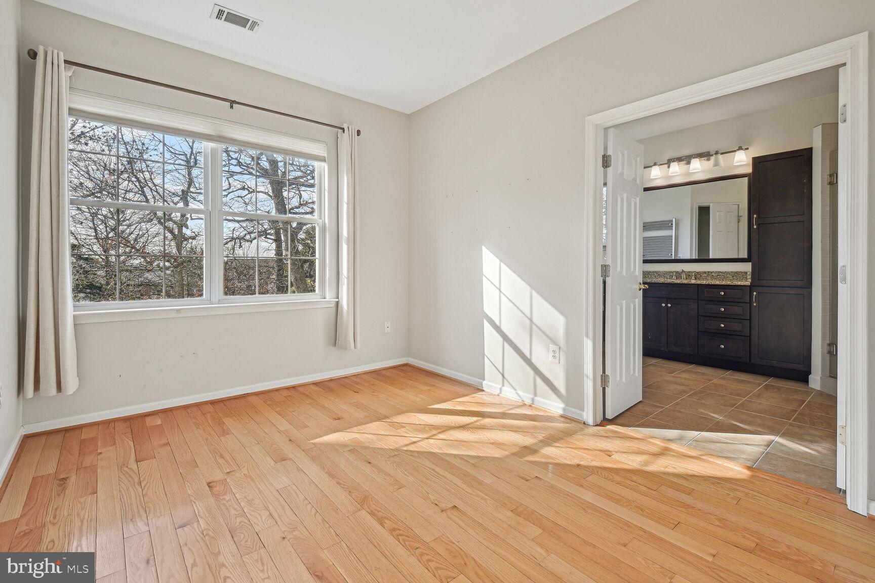 KENTLANDS - Residential