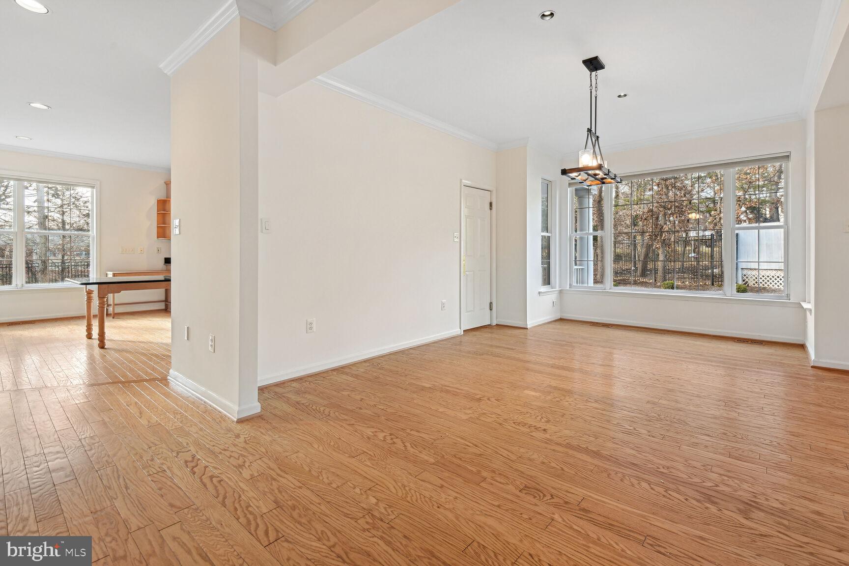 KENTLANDS - Residential