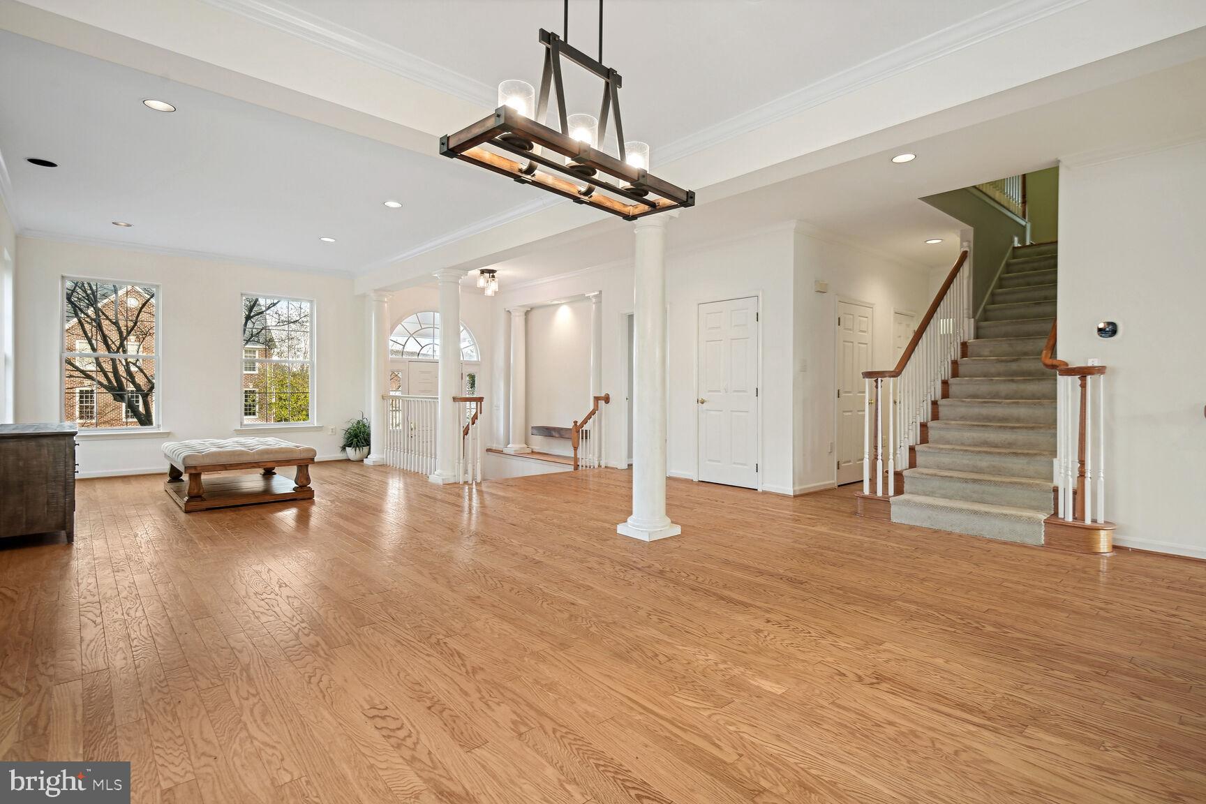 KENTLANDS - Residential