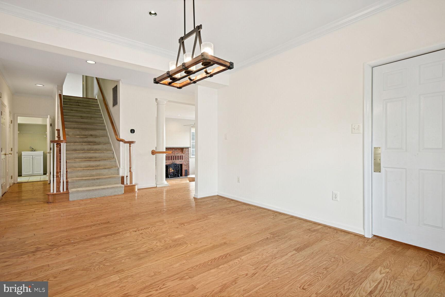 KENTLANDS - Residential