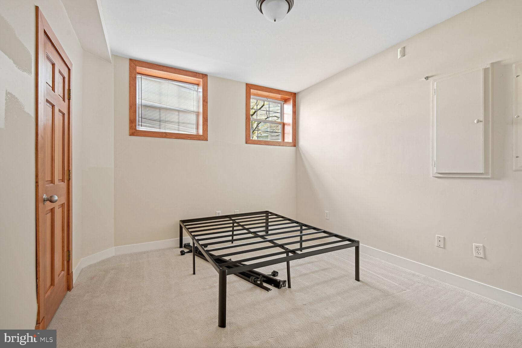 KENTLANDS - Residential