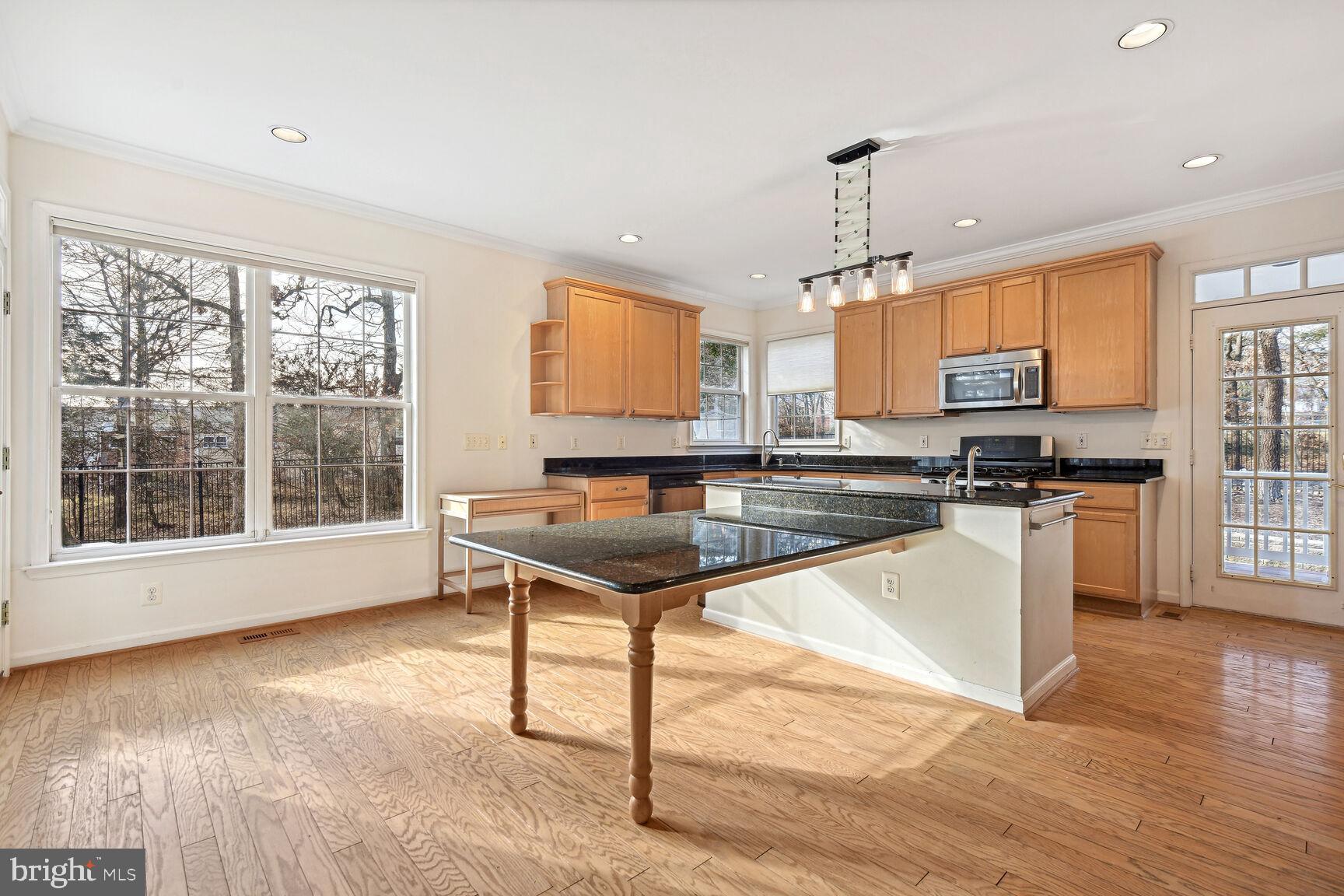 KENTLANDS - Residential