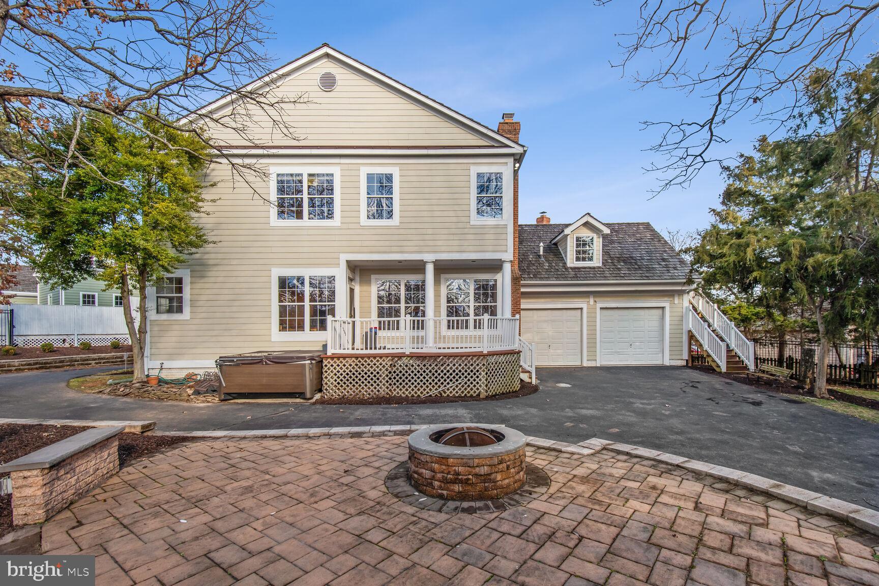 KENTLANDS - Residential