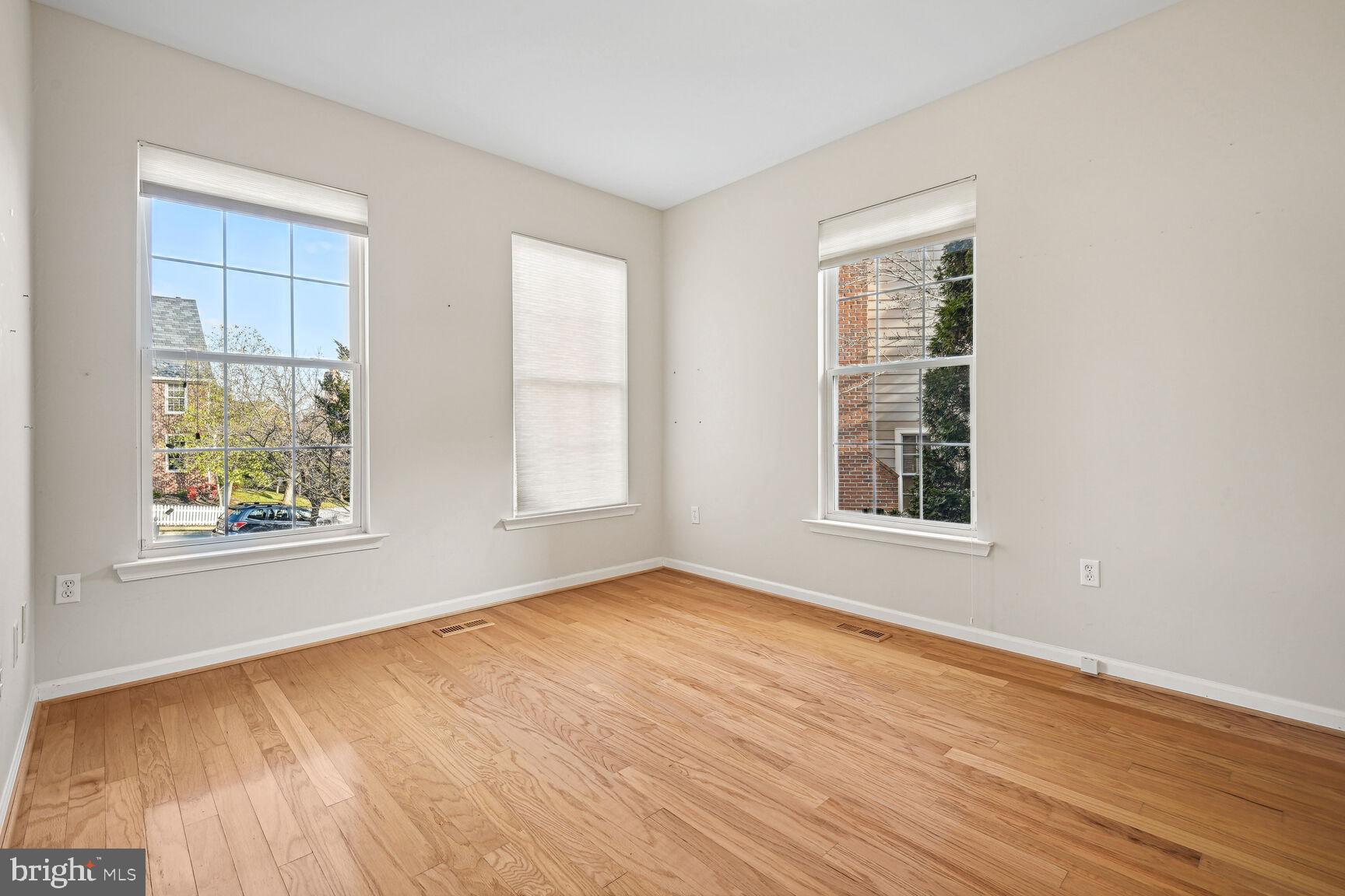 KENTLANDS - Residential