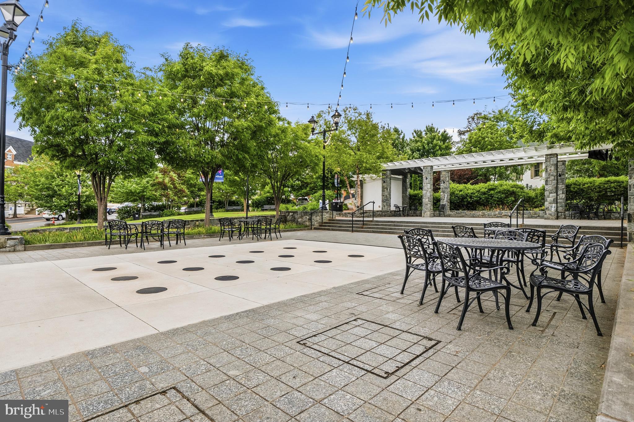MAIN STREET GREEN - Residential