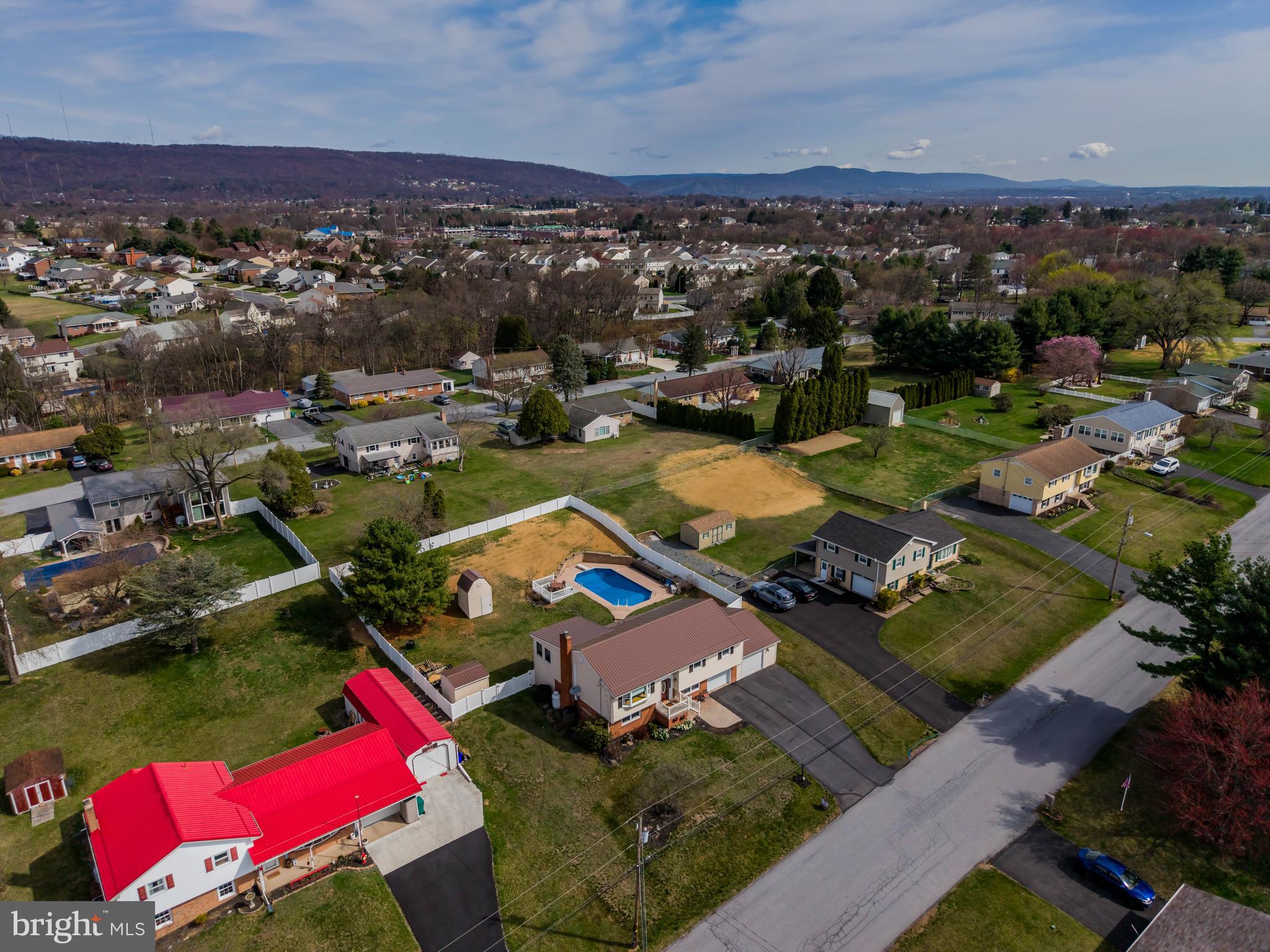 GRANDVIEW ACRES - Residential