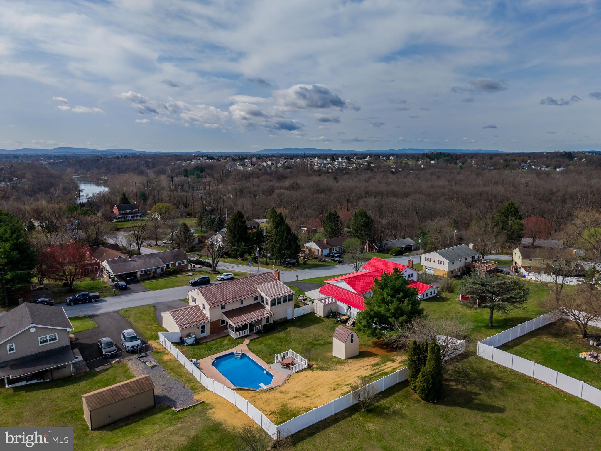 GRANDVIEW ACRES - Residential
