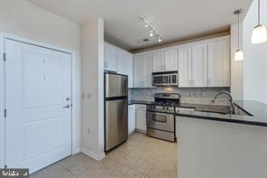 2665 PROSPERITY AVENUE 416